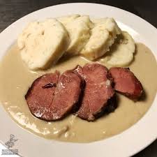 19.12.2025 Křenová omáčka s uzeným masem , H.K.